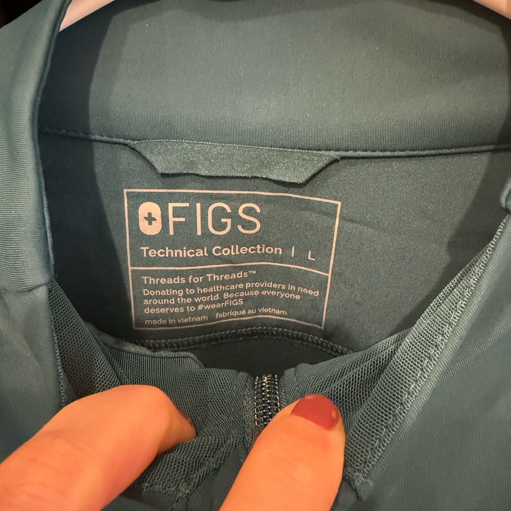 Figs ContourKnit Scrub Jacket - Picture 3 of 7